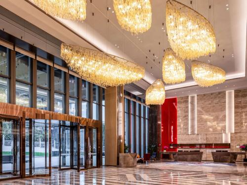 grand mercure yichang waitan