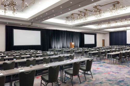 the lofton hotel tapestry collection by hilton