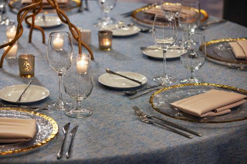 the lofton hotel tapestry collection by hilton