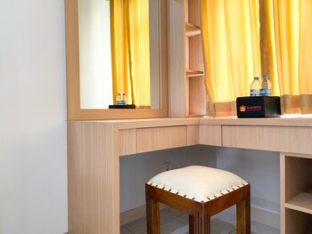 great deal studio at springlake summarecon bekasi apartment