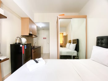 great deal studio at springlake summarecon bekasi apartment