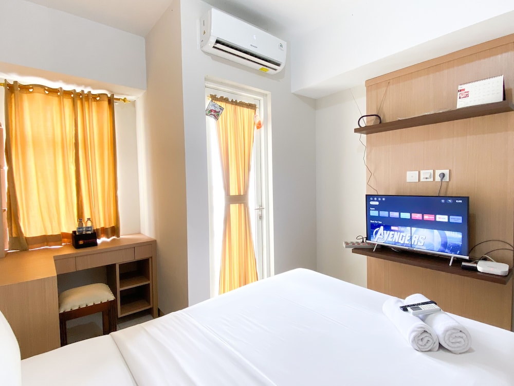great deal studio at springlake summarecon bekasi apartment
