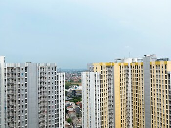 great deal studio at springlake summarecon bekasi apartment