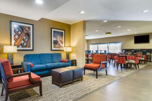 Comfort Inn & Suites Kansas City - Northeast,,3 star