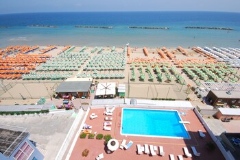 Hotel Embassy Pesaro,Marche>>Ancona,3 star