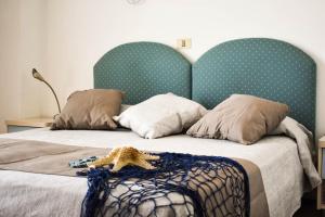 hotel embassy pesaro