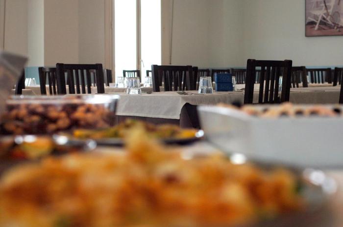 hotel embassy pesaro