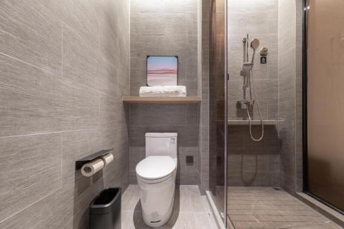Atour Hotel Guangzhou South High-Speed Railway Station,,4 star