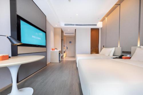 atour hotel guangzhou south high speed railway station