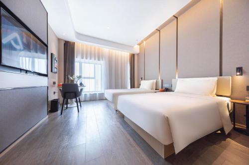 atour hotel guangzhou south high speed railway station