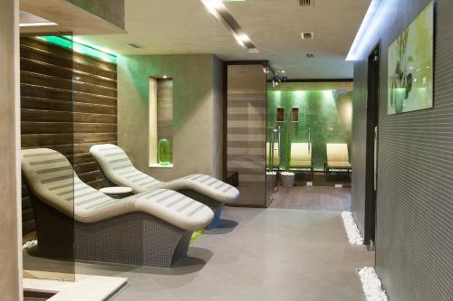 ezeretz spa hotel