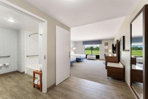 hampton inn milford