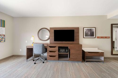 hampton inn milford