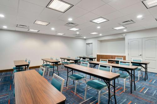 hampton inn milford
