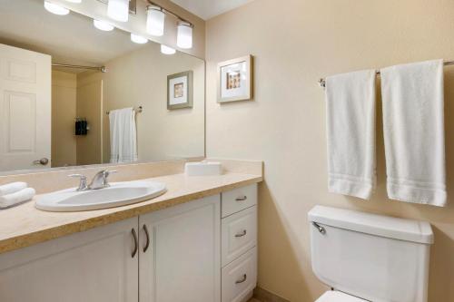 riviera beach and shores resorts