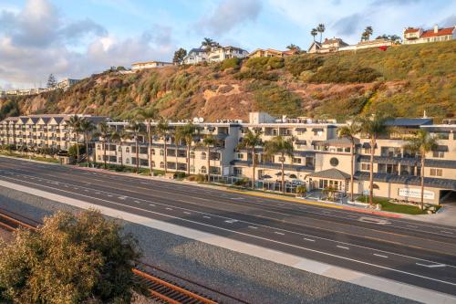 riviera beach and shores resorts