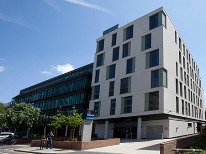 travelodge london ealing