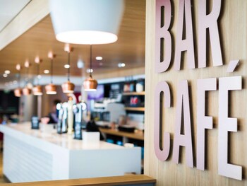 travelodge london ealing