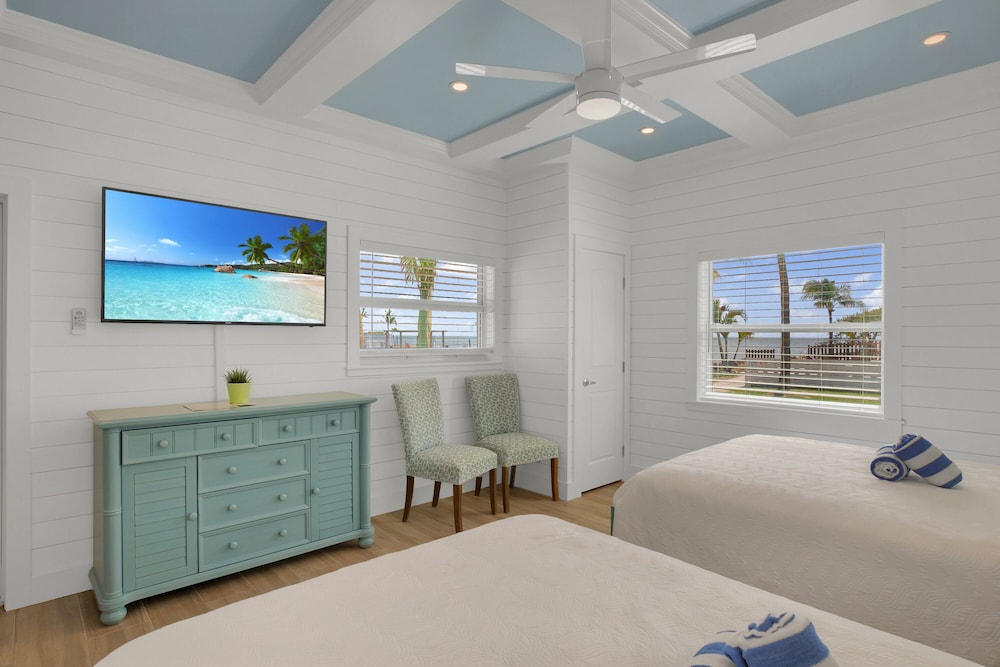 seascape resort and marina