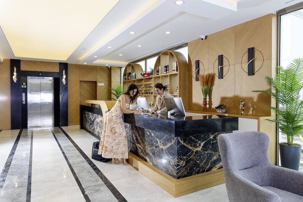 gulluk elegance otel