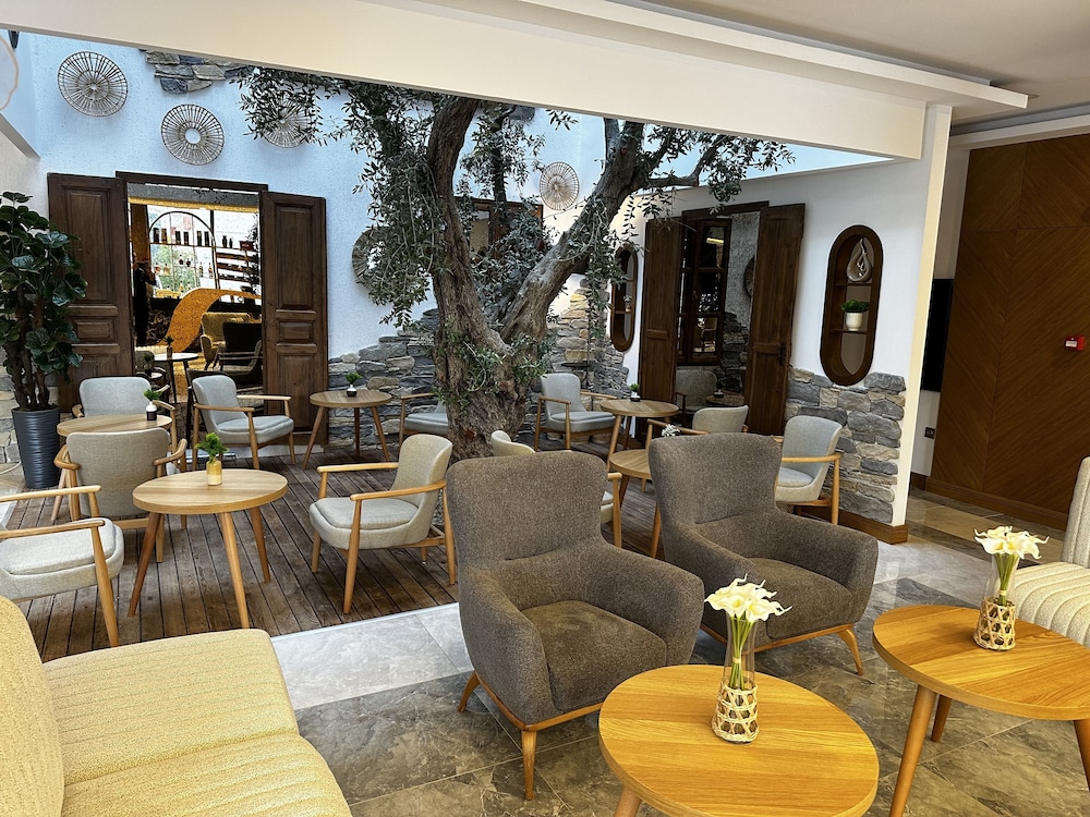 gulluk elegance otel