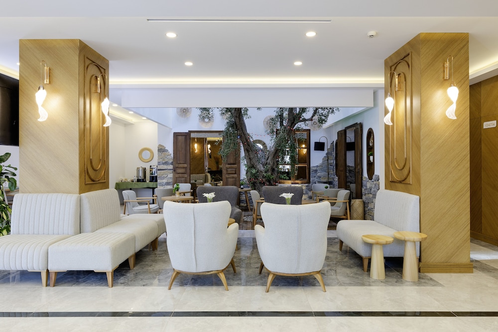 gulluk elegance otel