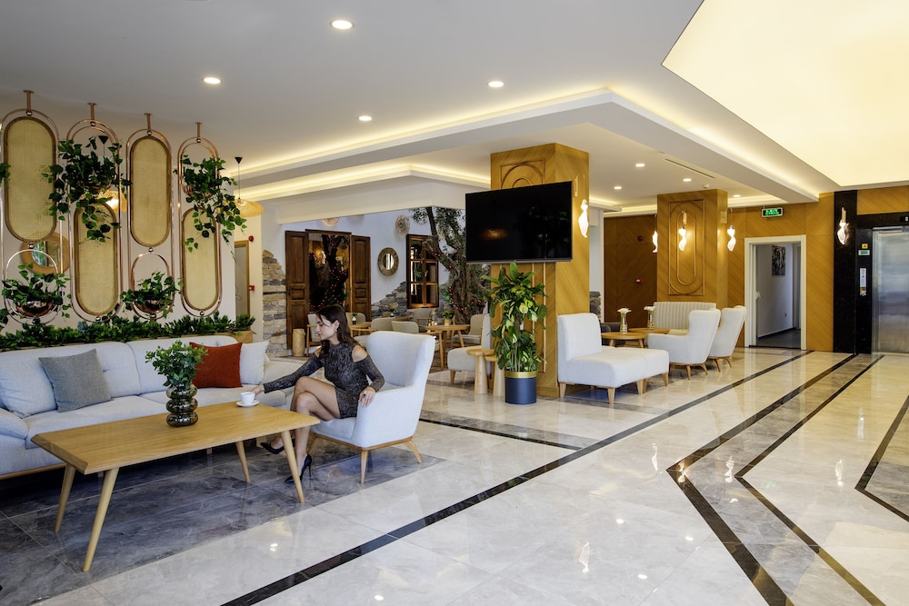 gulluk elegance otel