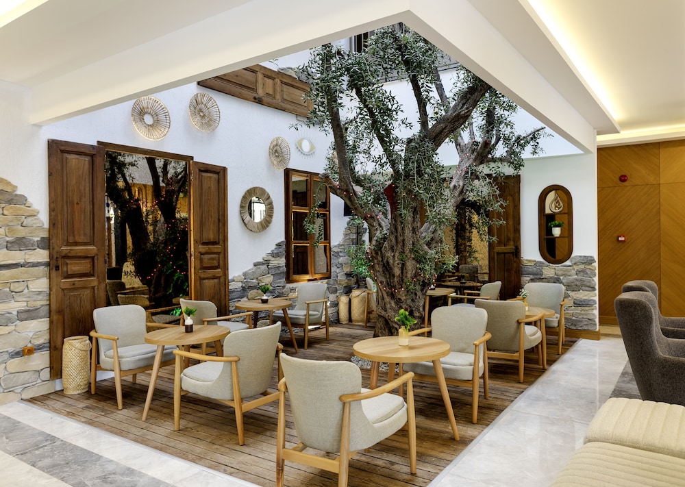 gulluk elegance otel