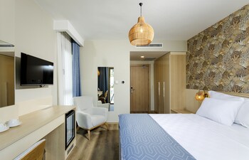 gulluk elegance otel
