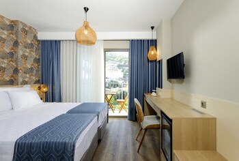 gulluk elegance otel