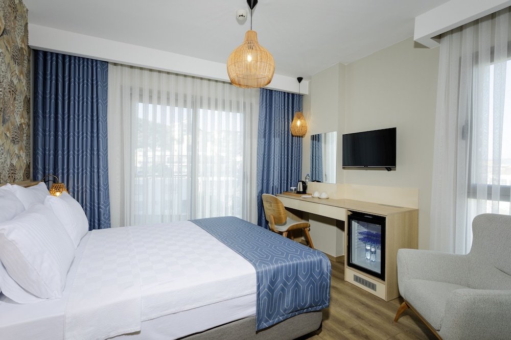gulluk elegance otel