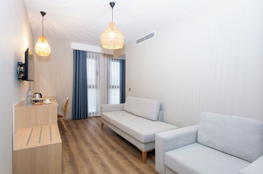 gulluk elegance otel