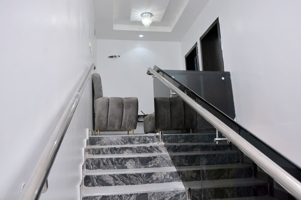 habbot luxury apartment