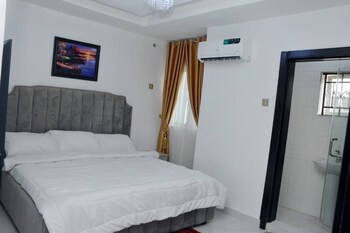 habbot luxury apartment