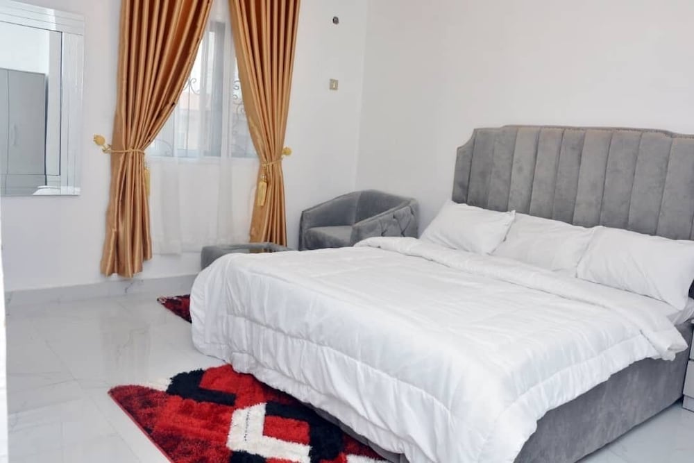 habbot luxury apartment