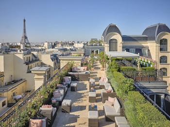 the peninsula paris