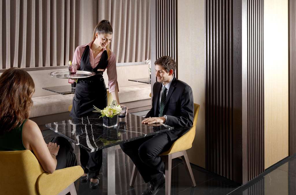 njv athens plaza hotel