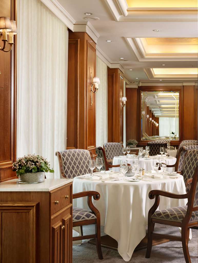 njv athens plaza hotel