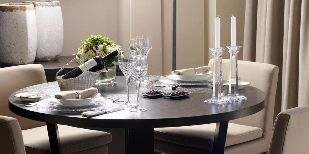 njv athens plaza hotel