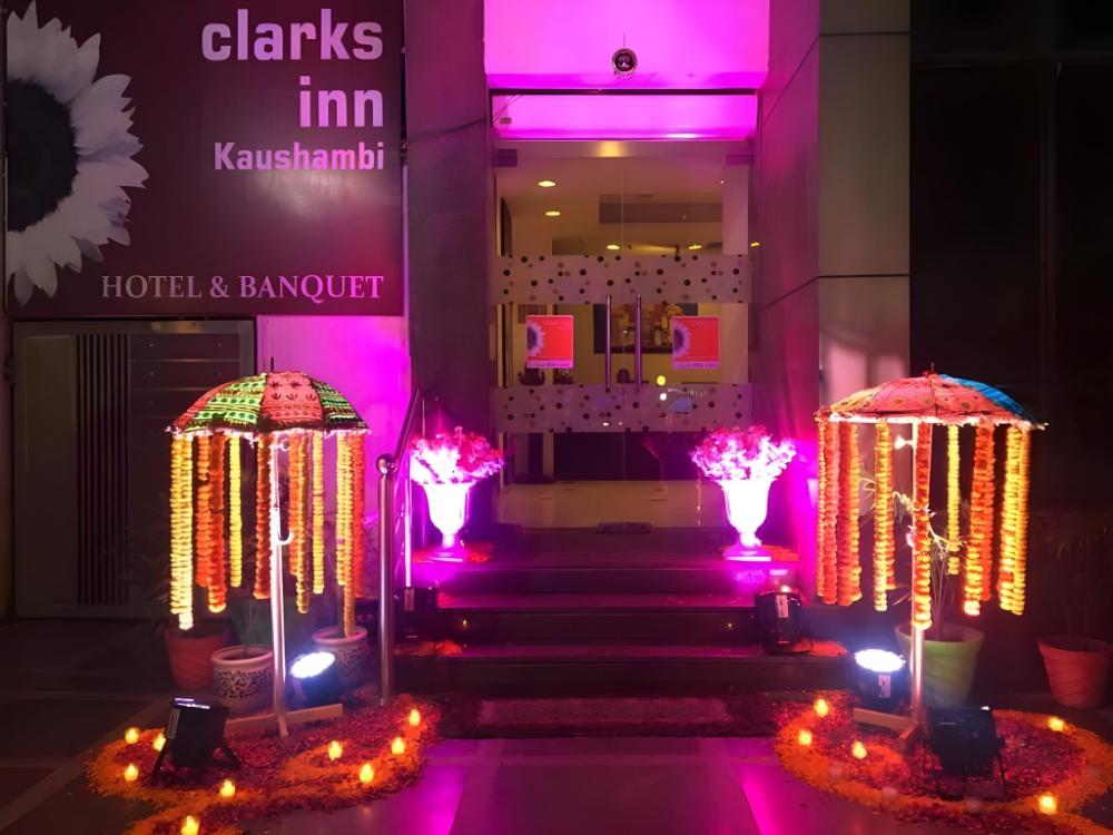 clarks inn kaushambi