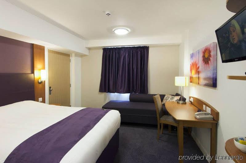 premier inn hotel wakefield central
