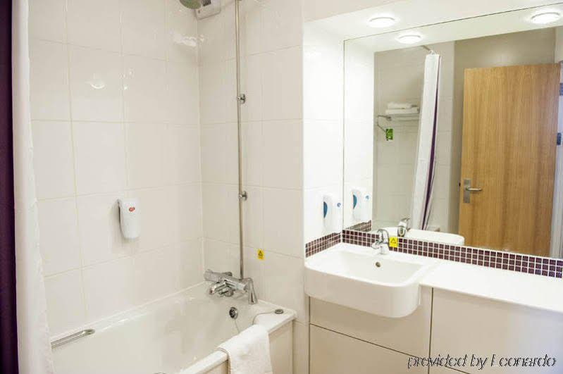 premier inn hotel wakefield central