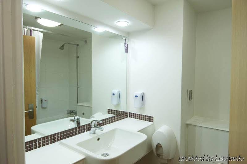 premier inn hotel wakefield central