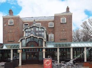 premier inn stockport central