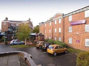 premier inn stockport central