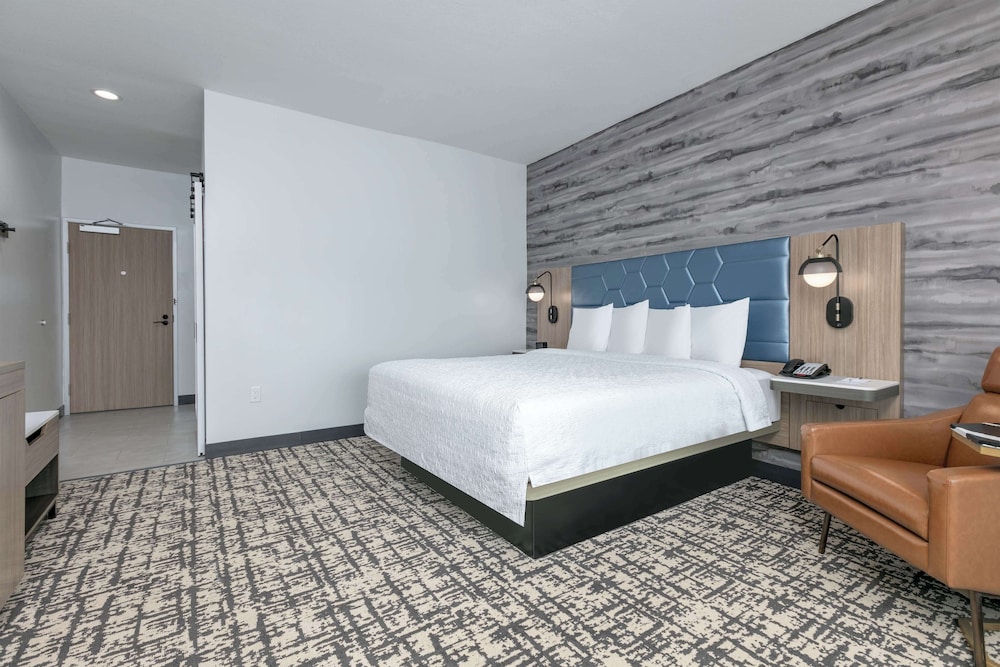 hampton inn and suites shenandoah the woodlands tx