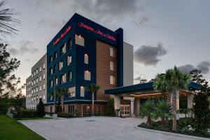 hampton inn and suites shenandoah the woodlands tx
