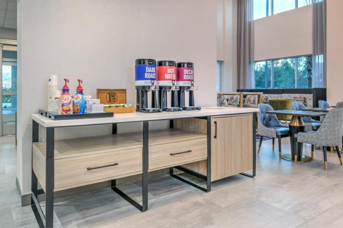 hampton inn and suites shenandoah the woodlands tx