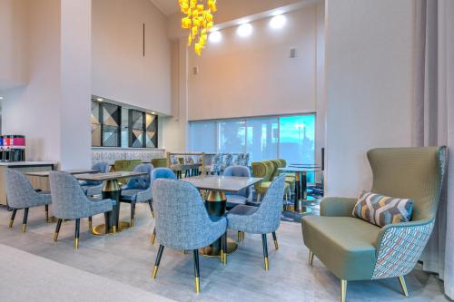hampton inn and suites shenandoah the woodlands tx