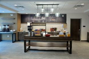 Hampton Inn Cabot,,3 star